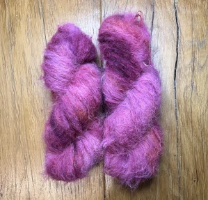 Ručně barvená příze Suri Alpaca