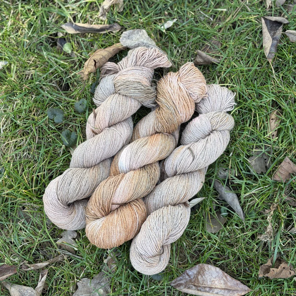 Ručně barevná příze Bourette Silk