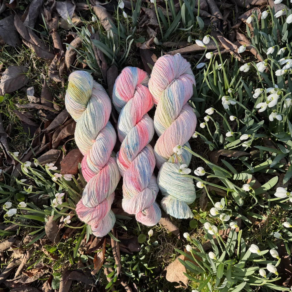 Ručně barevná příze Bourette Silk